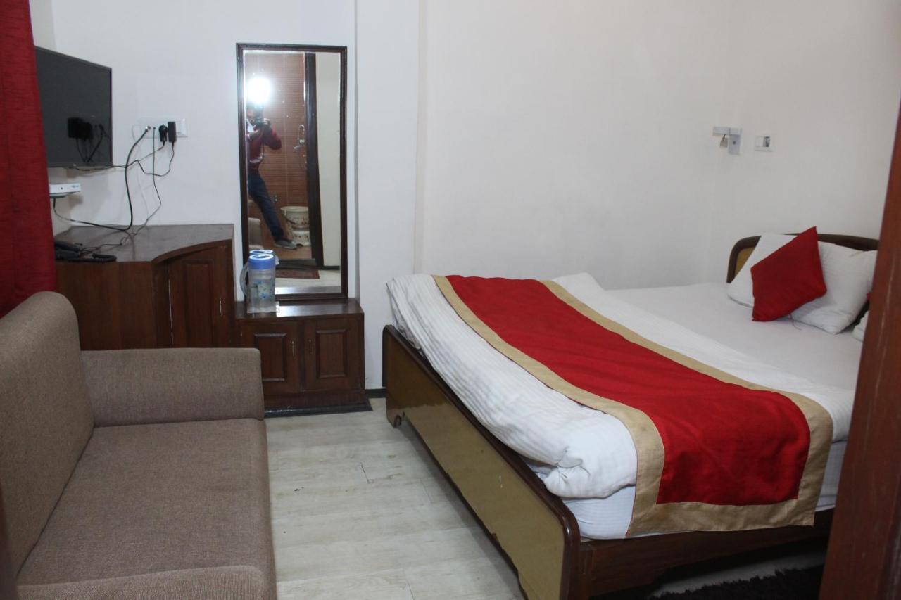 Hotel Dolls Inn Nainital Buitenkant foto