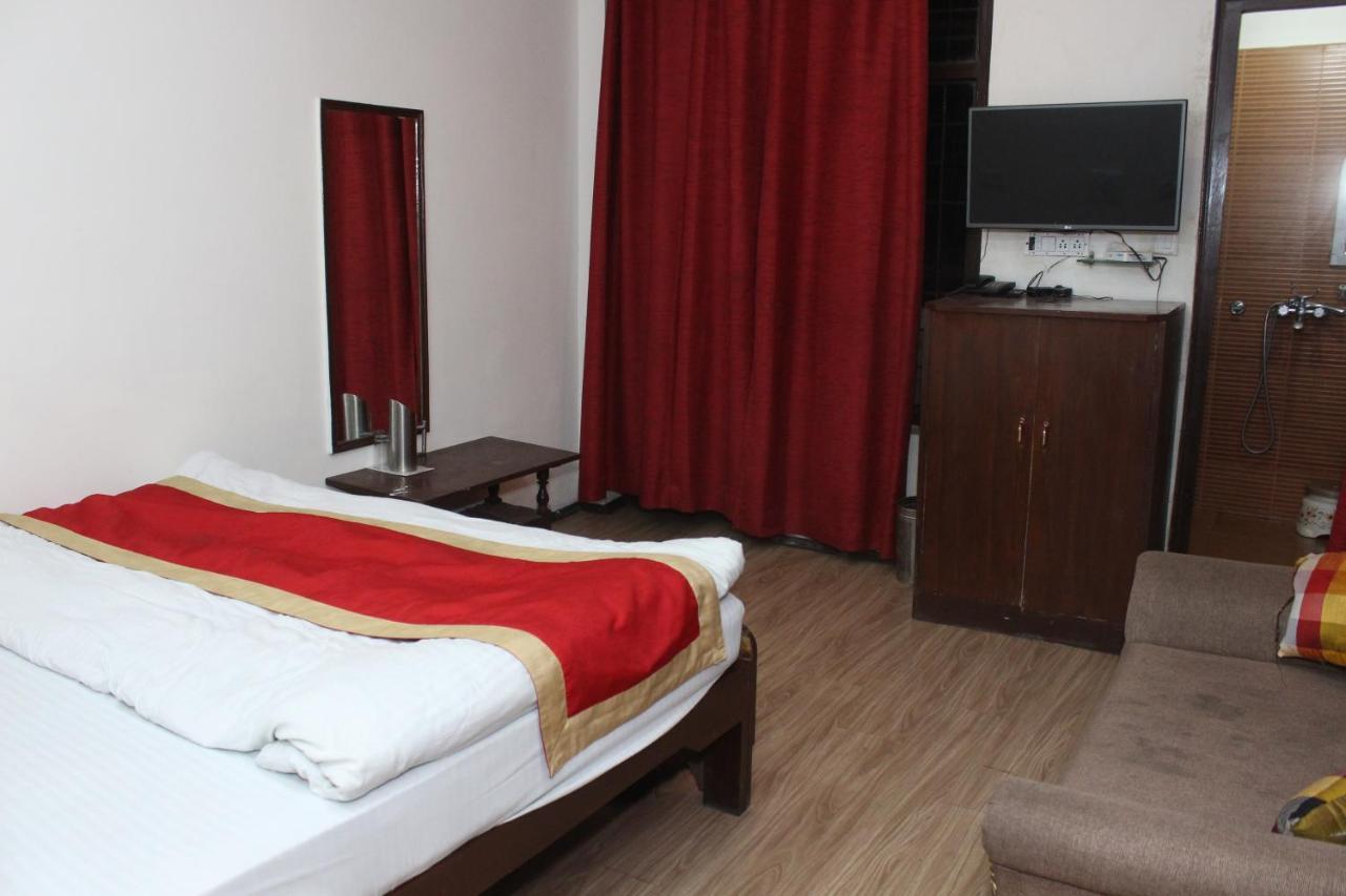 Hotel Dolls Inn Nainital Buitenkant foto
