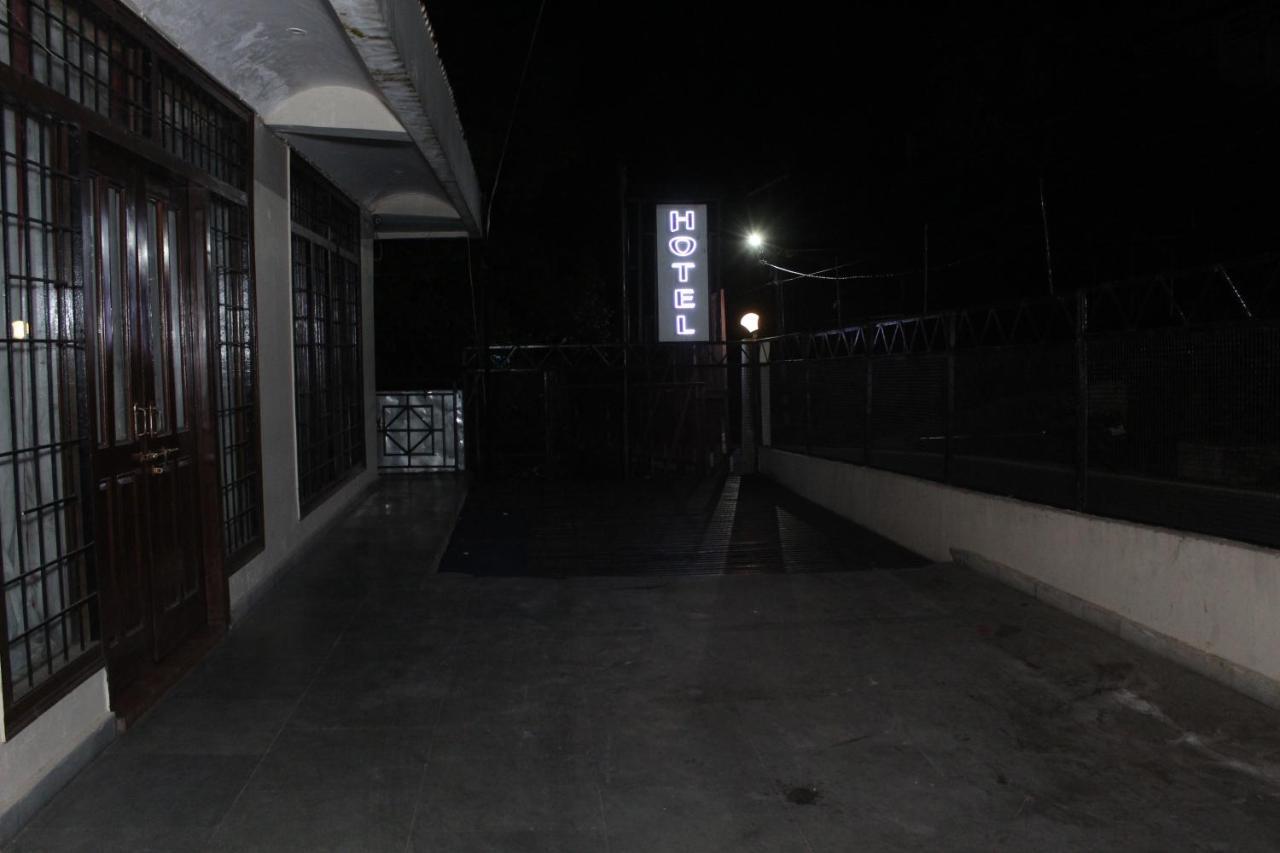 Hotel Dolls Inn Nainital Buitenkant foto